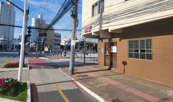 Fachada do Catuto na esquina da Terceira Avenida, em Balneário Camboriú